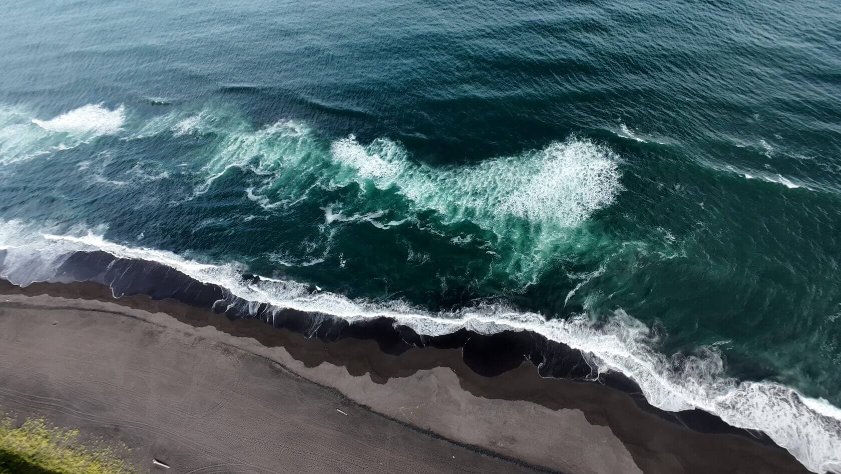 попаримся в баньке прямо на берегу тихого океана