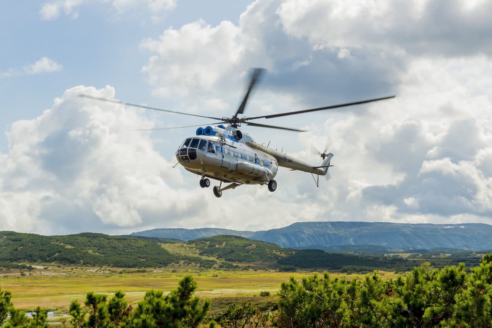 вертолетная экскурсия в Долину Гейзеров